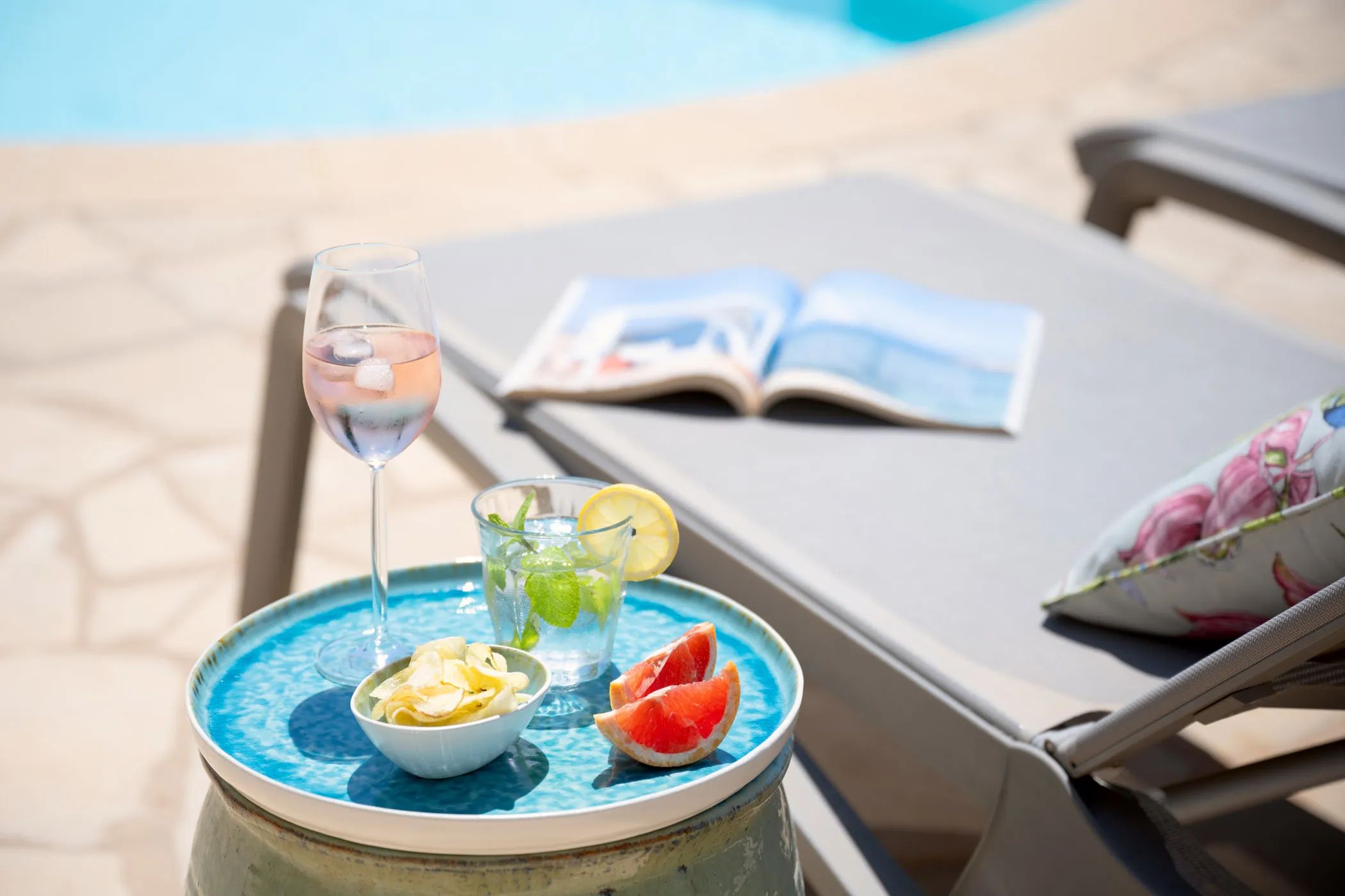 Immobilienfotografie für Ferienwohnungen Detailaufnahmen am Pool in Frankreich